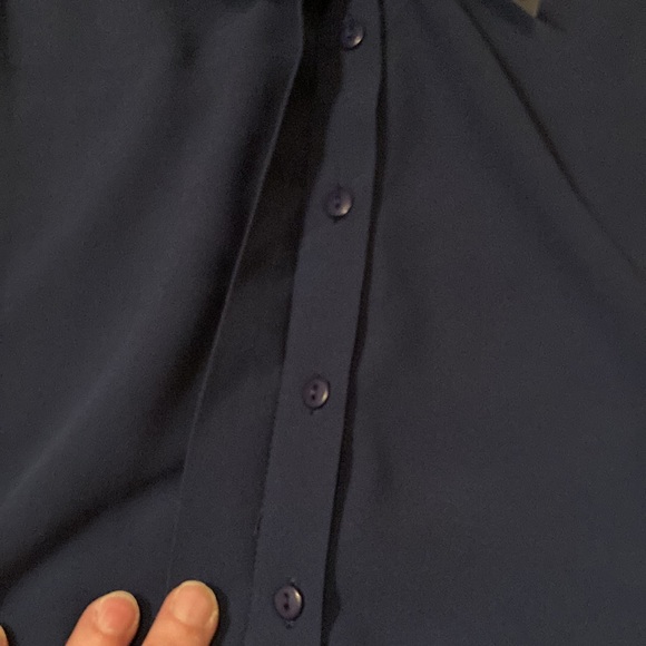 ROSE & OLIVE NAVY BLUE BLOUSE. SIZE M. IT HAS A FLAP OVER THE BUTTONS. V-NECK - Picture 5 of 6